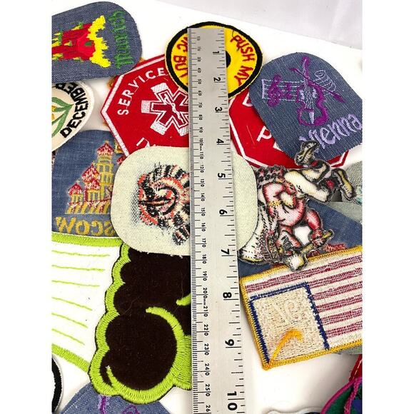 150 PC Assorted Sewing Applique Patches Iron on Sew On NEW Mixed Sequin Crafting - Picture 8 of 16